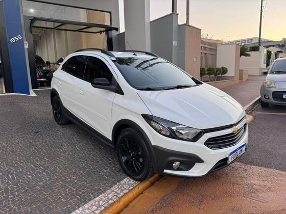 CHEVROLET ONIX 1.4 MPFI ACTIV 8V FLEX 4P AUTOMÁTICO CHEVROLET ONIX 1.4 MPFI ACTIV 8V FLEX 4P AUTOMÁTICO